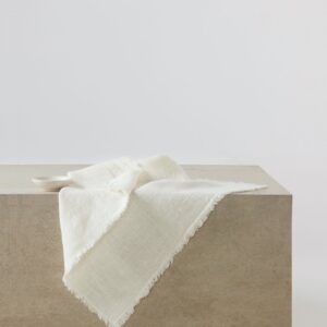 Frayed Edge Linen Dining Napkin Set in Ivory